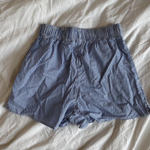 Classic Blue Striped High Waist Women's Shorts - Picture 2 of 2